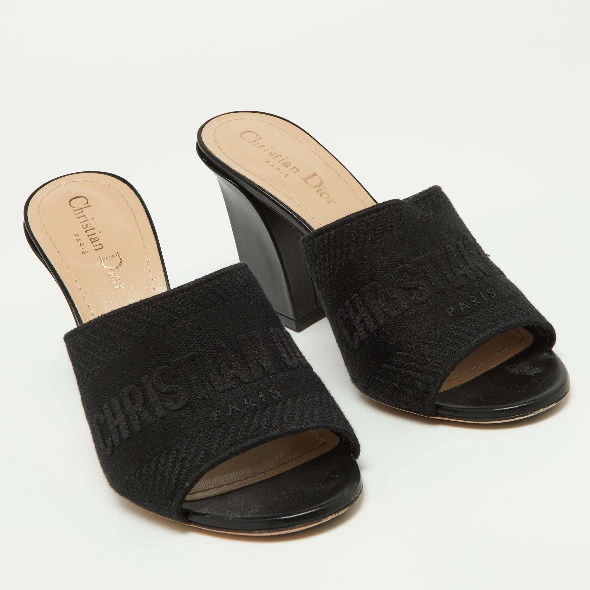 Dior Black Canvas and Leather Dway Block Heel Slide Sandals Size 38 In Good Condition In Dubai, Al Qouz 2
