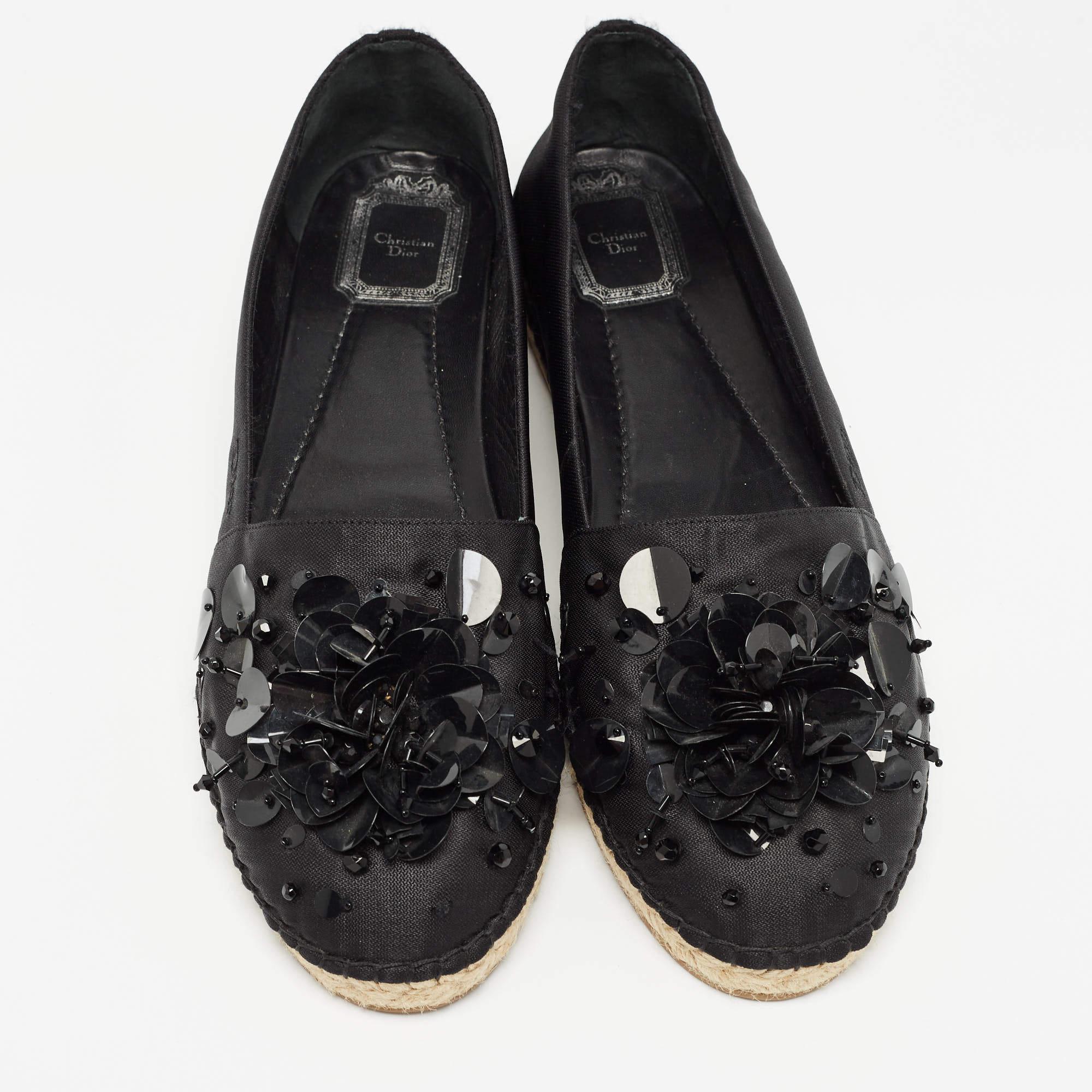 Dior Espadrilles plates embellies de cristaux en toile noire, taille 42 Bon état à Dubai, Al Qouz 2