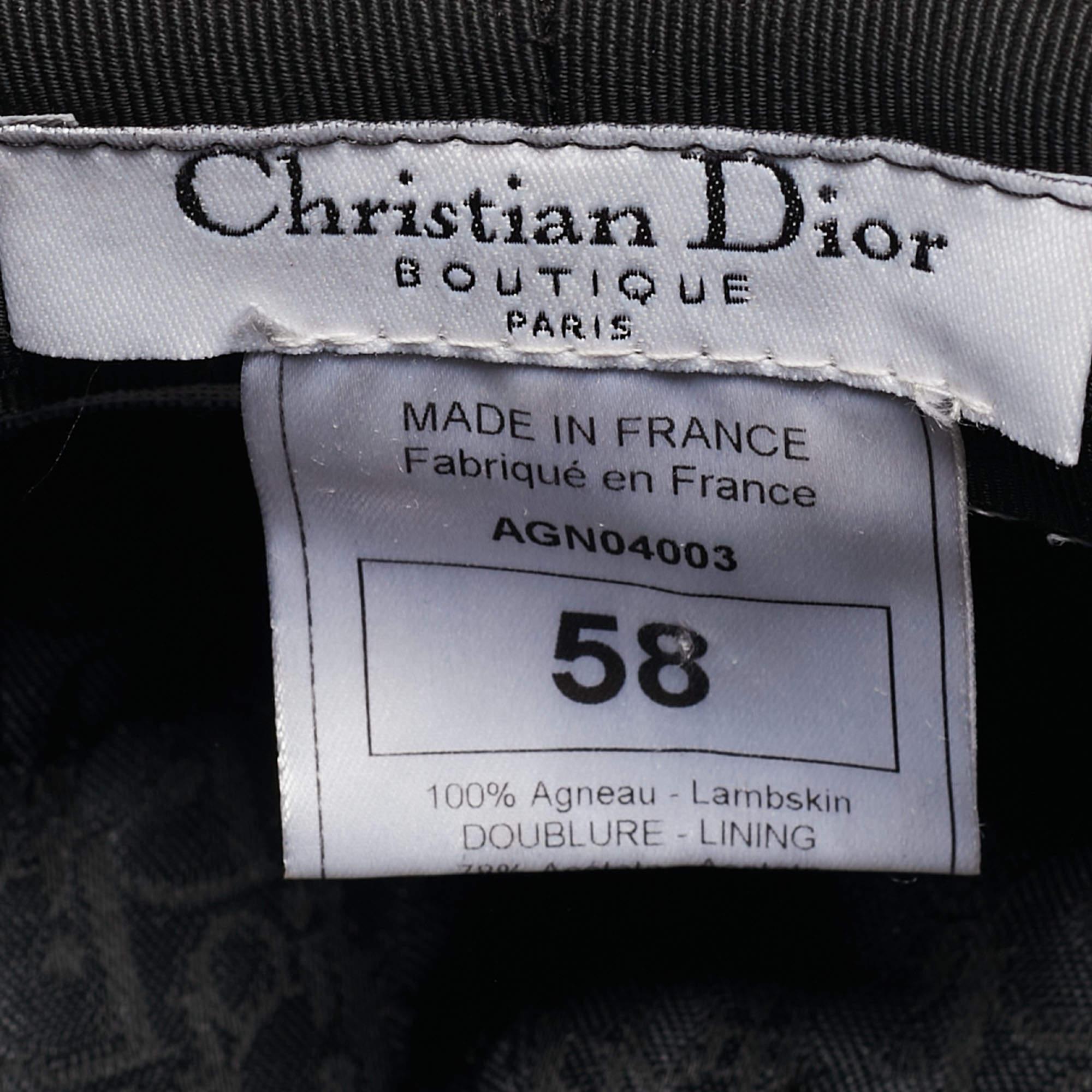 Dior Black Croc Embossed Leather Newsboy Cap In Good Condition For Sale In Dubai, Al Qouz 2