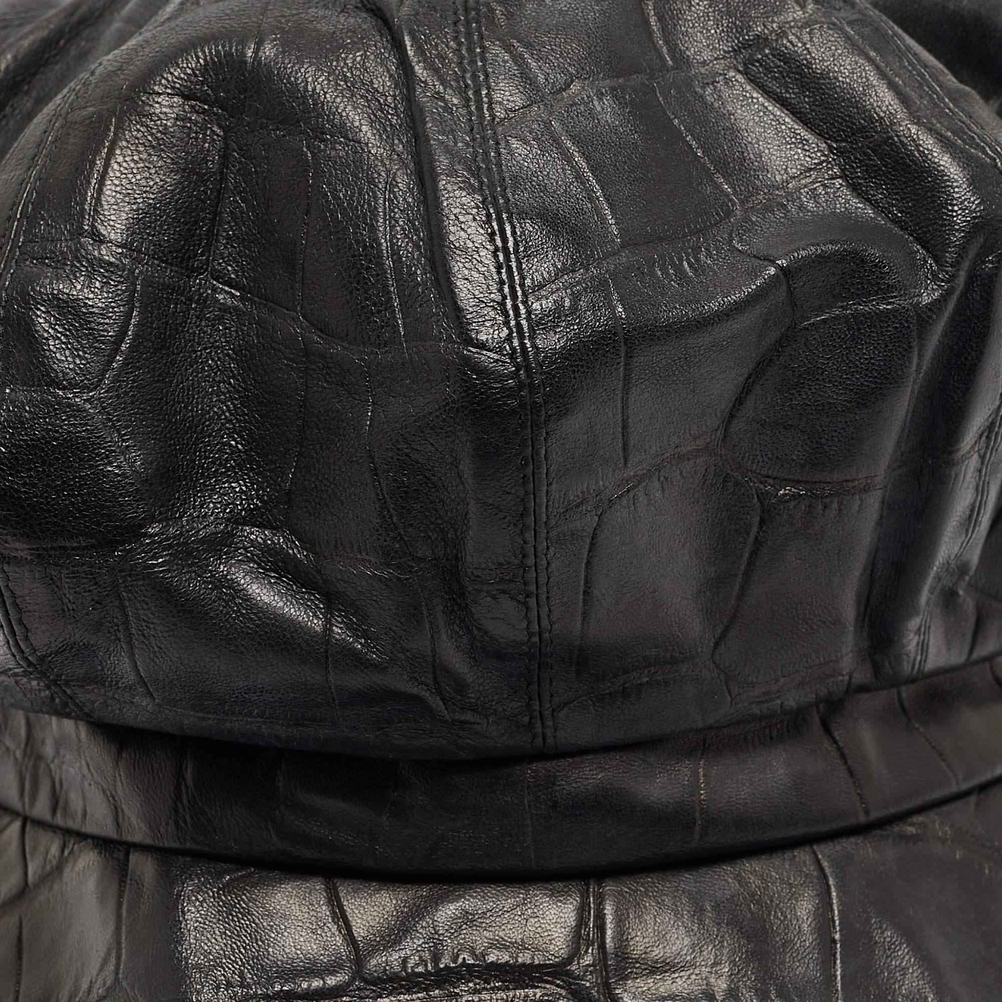 Dior Schwarze Newsboy-Kappe aus Leder mit Krokodillederprägung Damen im Angebot