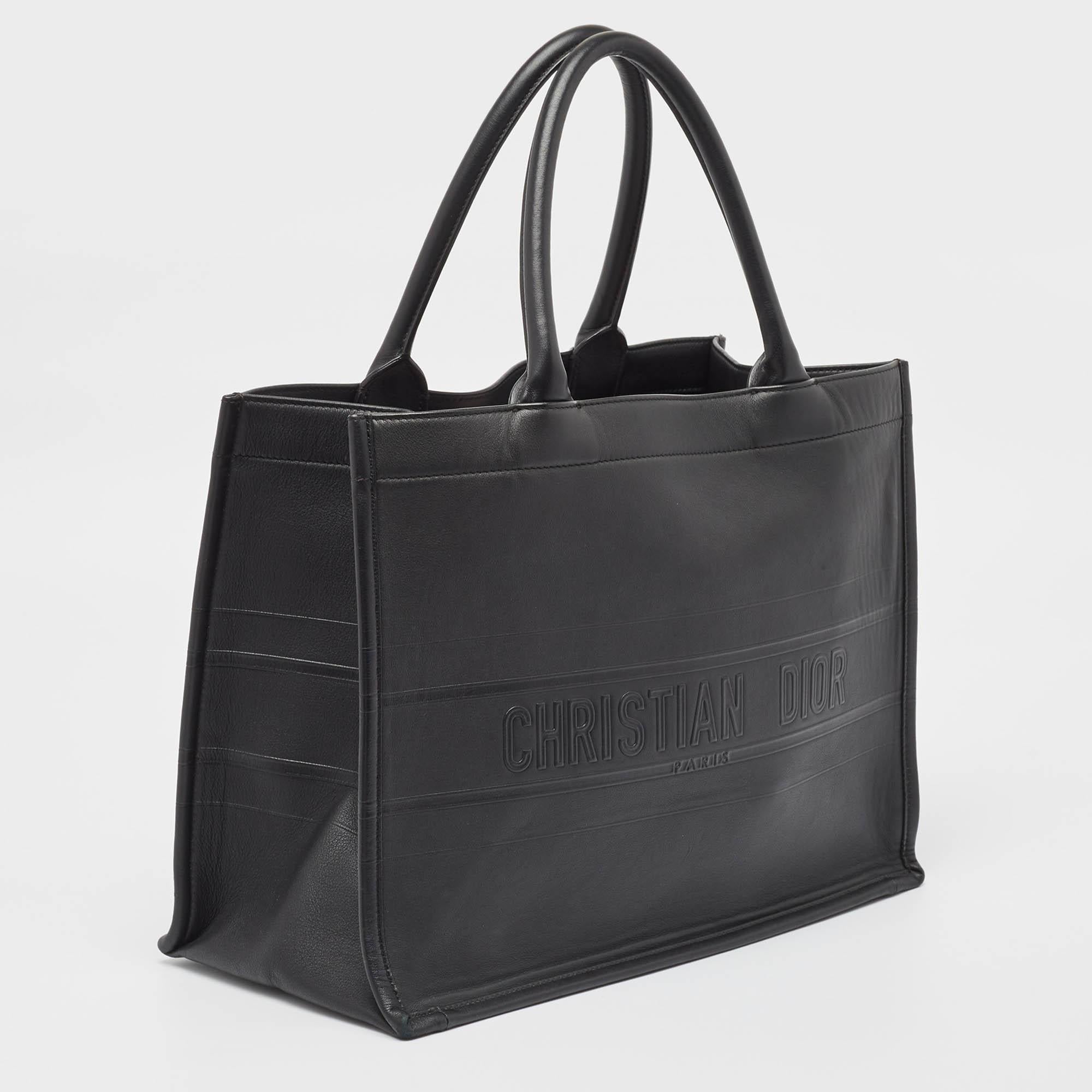 Dior - Fourre-tout moyen en cuir gaufré noir en vente 2