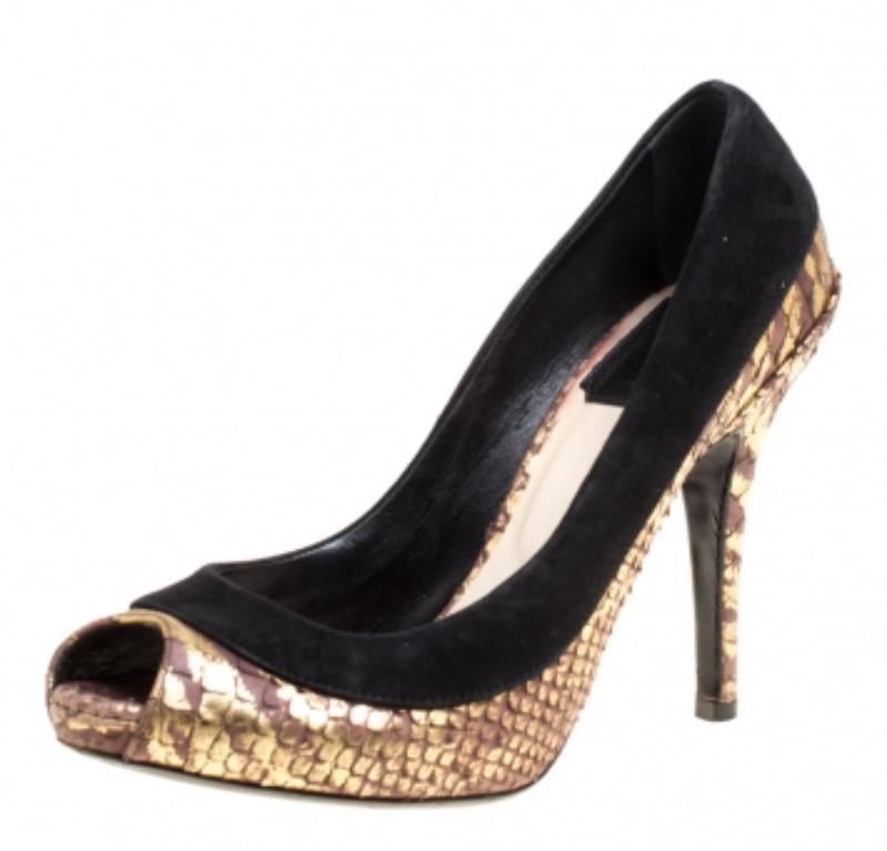 Dior Black/Gold Suede and Python Peep Toe Pumps Size 35.5 en vente 1