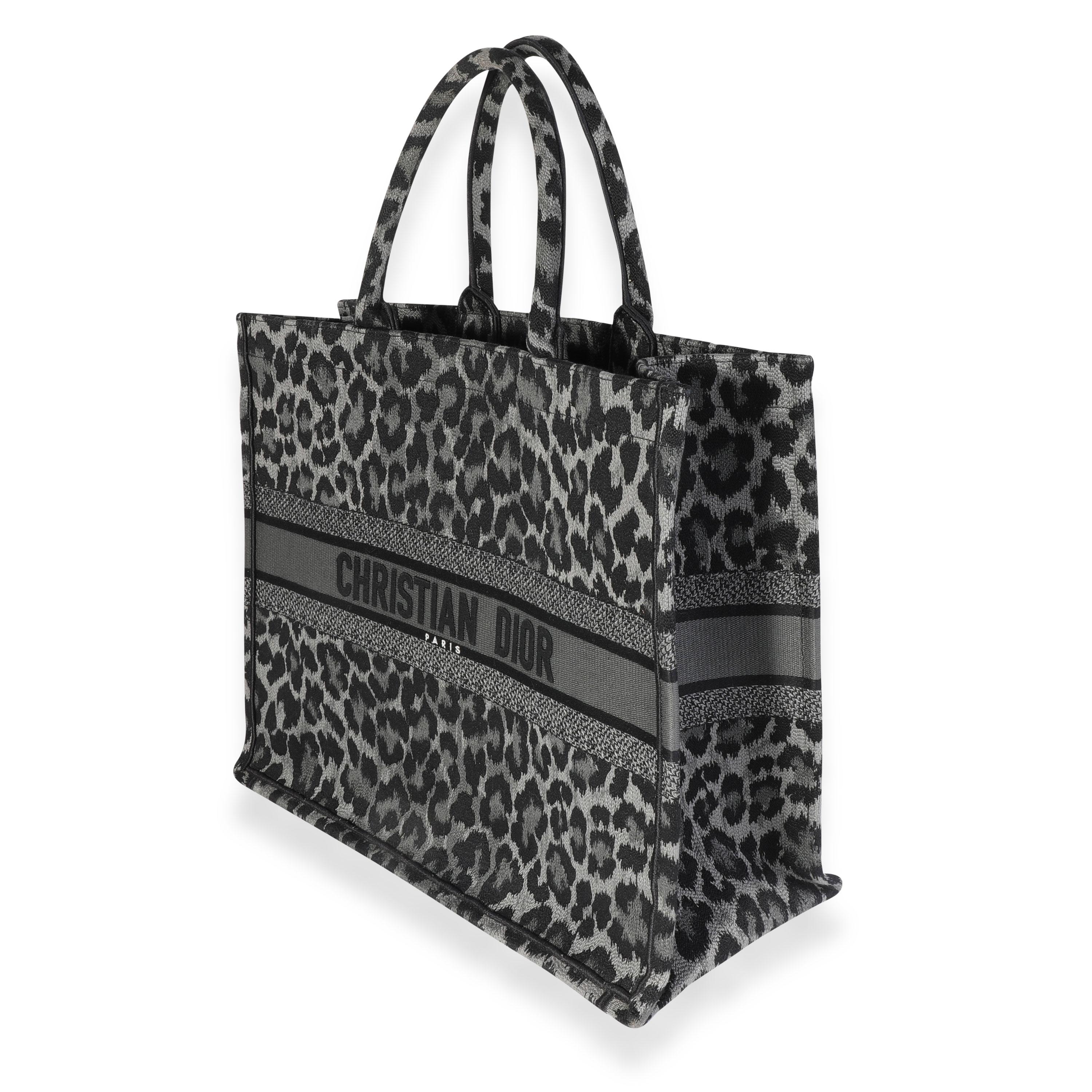 Dior Schwarz-graue Leoparden-Mizza-Stickerei Große Büchertasche im Zustand „Hervorragend“ in New York, NY