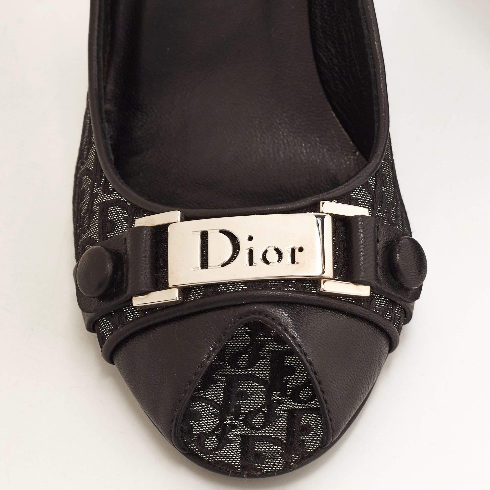 Dior Schwarze/graue Peep Toe Pumps aus Leder und Segeltuch Größe 36,5 im Angebot 1