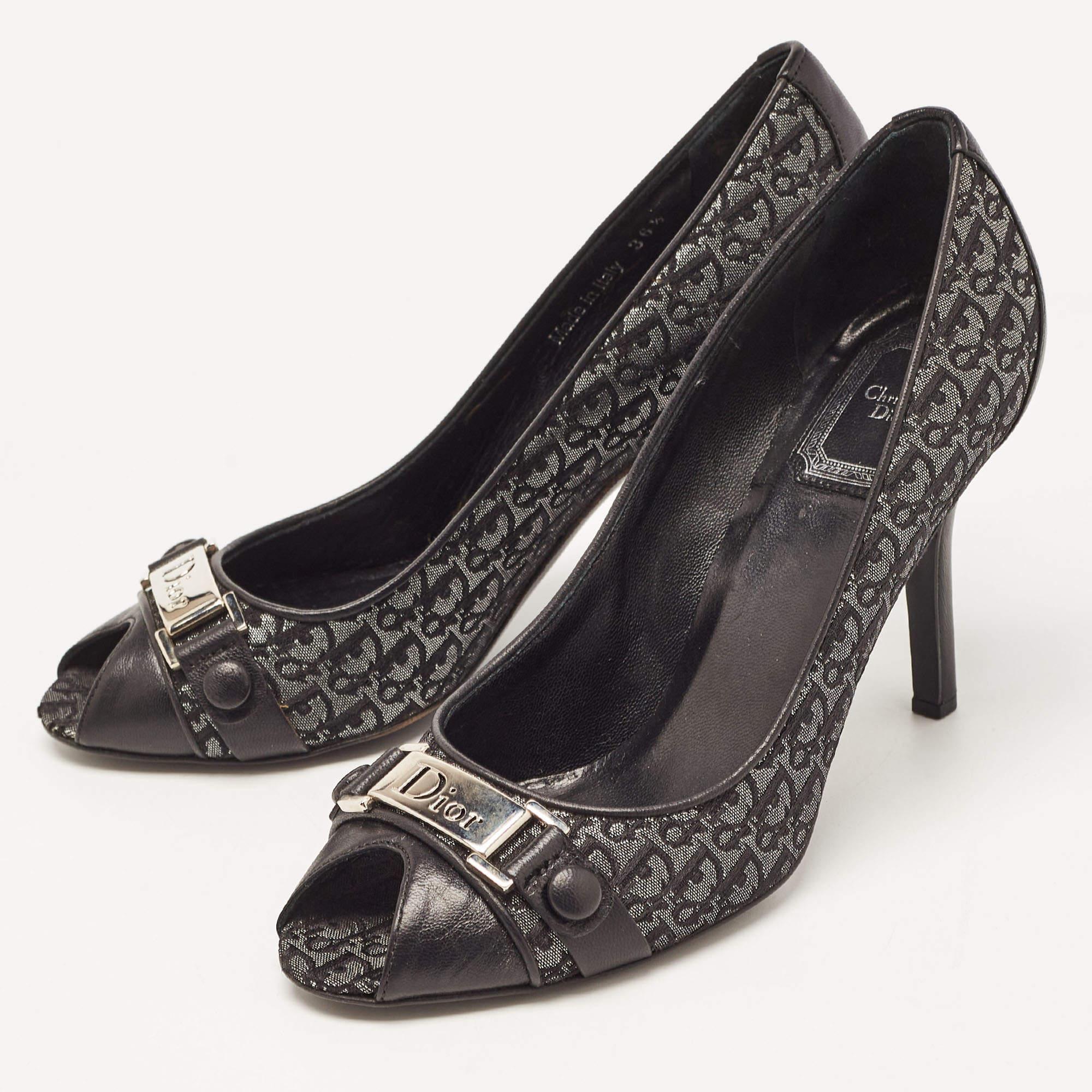 Dior Black/Grey Leather and Canvas Peep Toe Pumps Size 36.5 For Sale 4