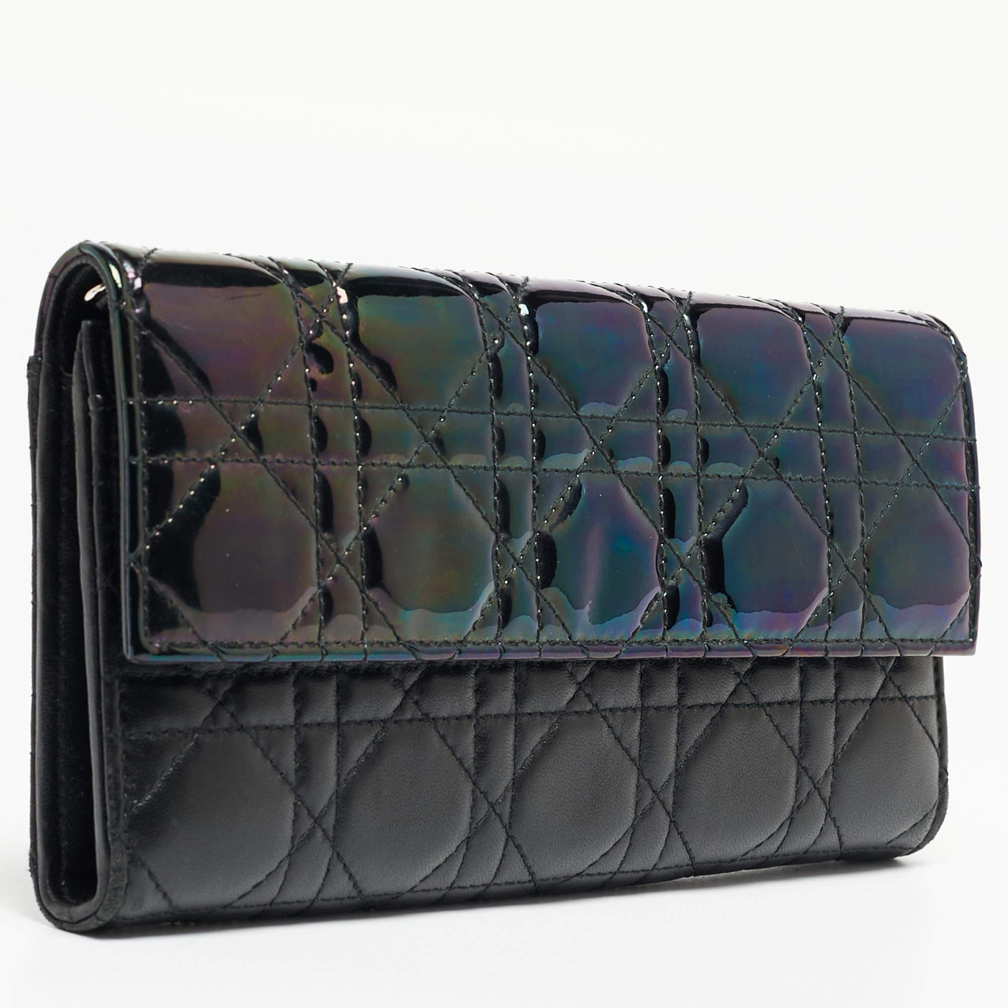 Dior Black Iridescent Cannage Patent and Leather Lady Dior Flap Wallet In Good Condition In Dubai, Al Qouz 2