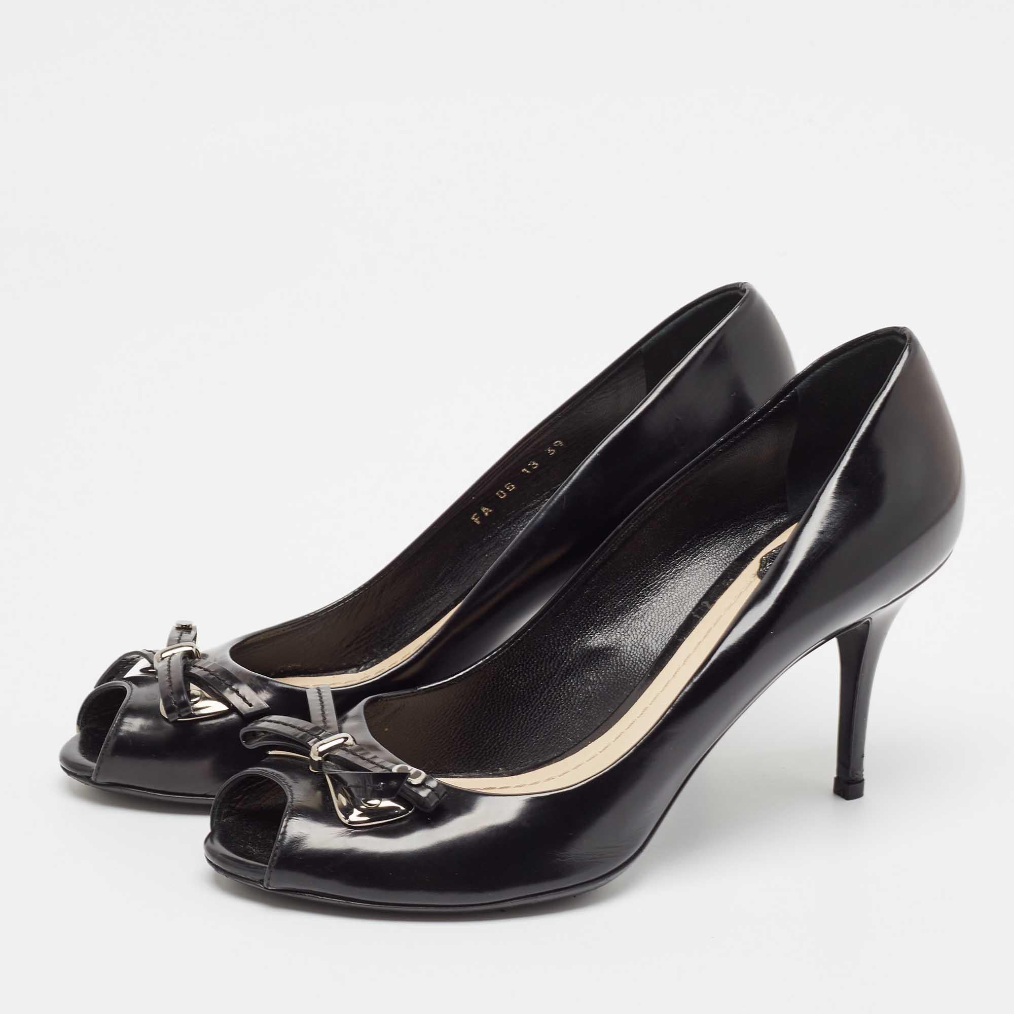 Make a chic style statement with these designer pumps. They showcase sturdy heels and durable soles perfect for your fashionable outings