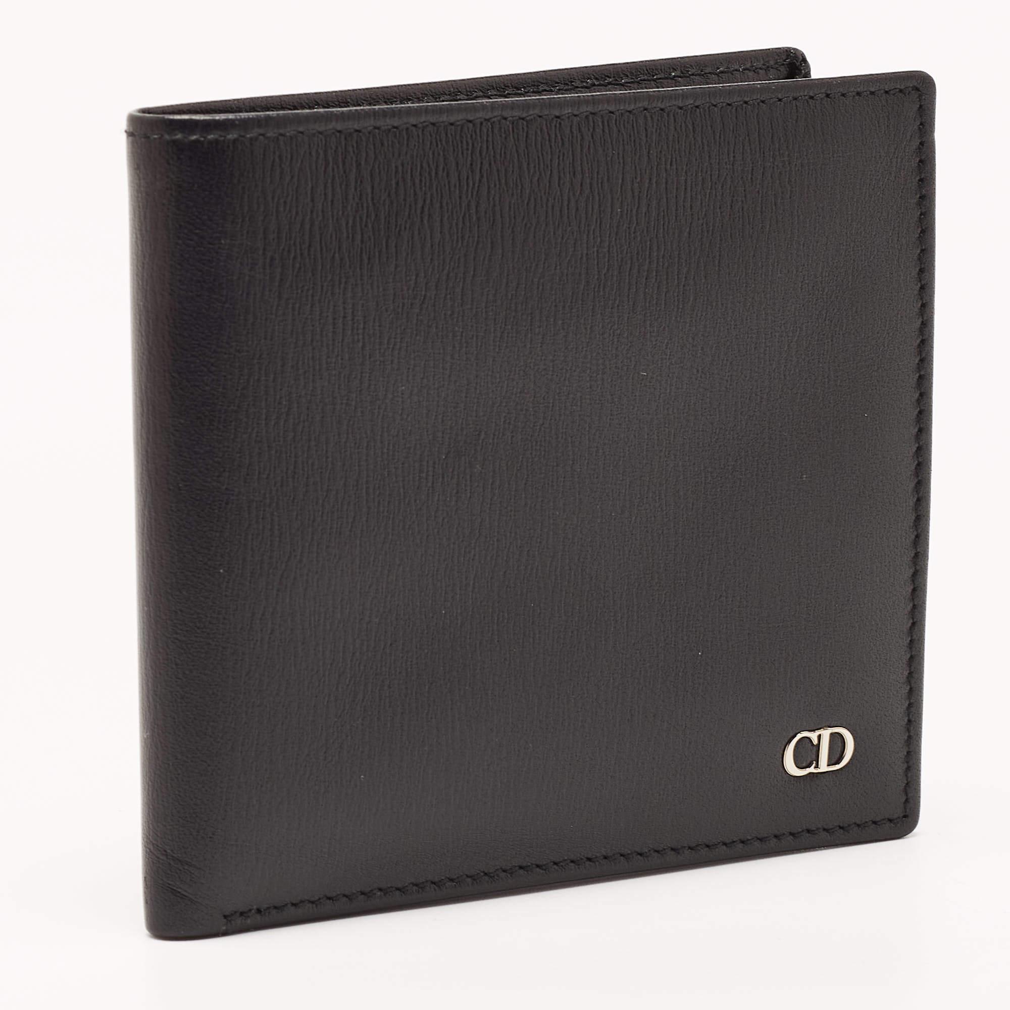 Dior Black Leather CD Icon Bifold Wallet In Excellent Condition In Dubai, Al Qouz 2