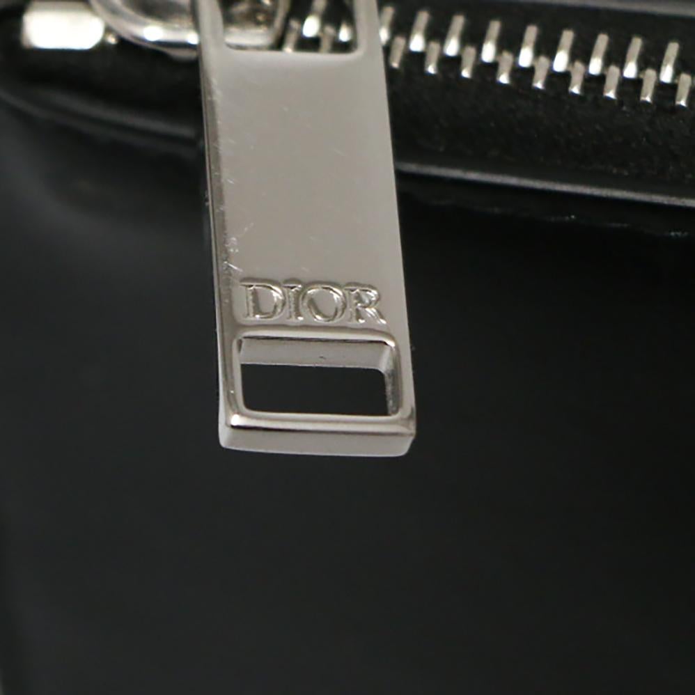 Women's or Men's Dior black leather clutch For Sale