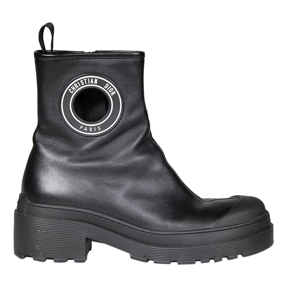 Dior Stivali in pelle nera tagliati Taglia IT 40.5 in vendita