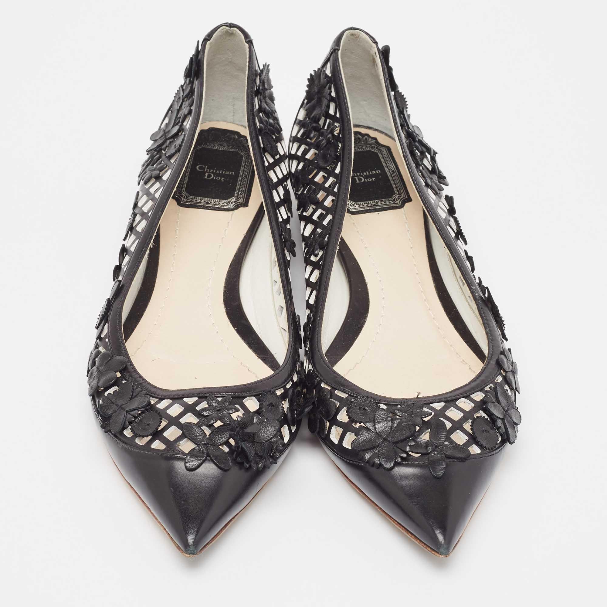 Bailarinas de cuero negro con apliques florales recortados Dior Talla 37 Negro en venta