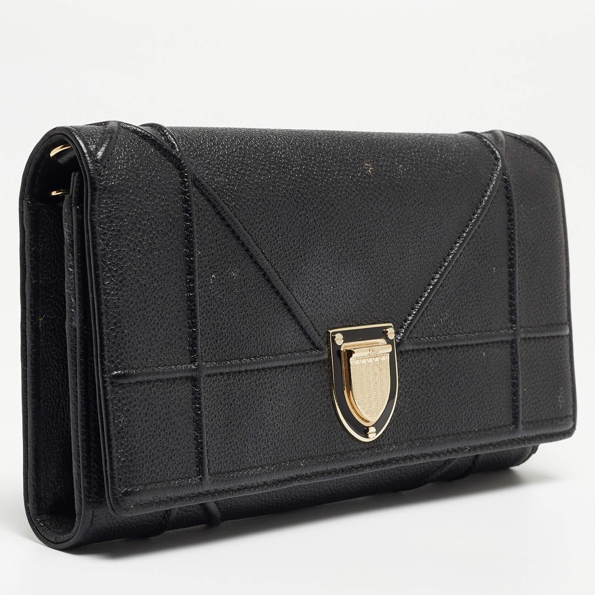 Dior Black Leather Diorama Wallet In Fair Condition For Sale In Dubai, Al Qouz 2