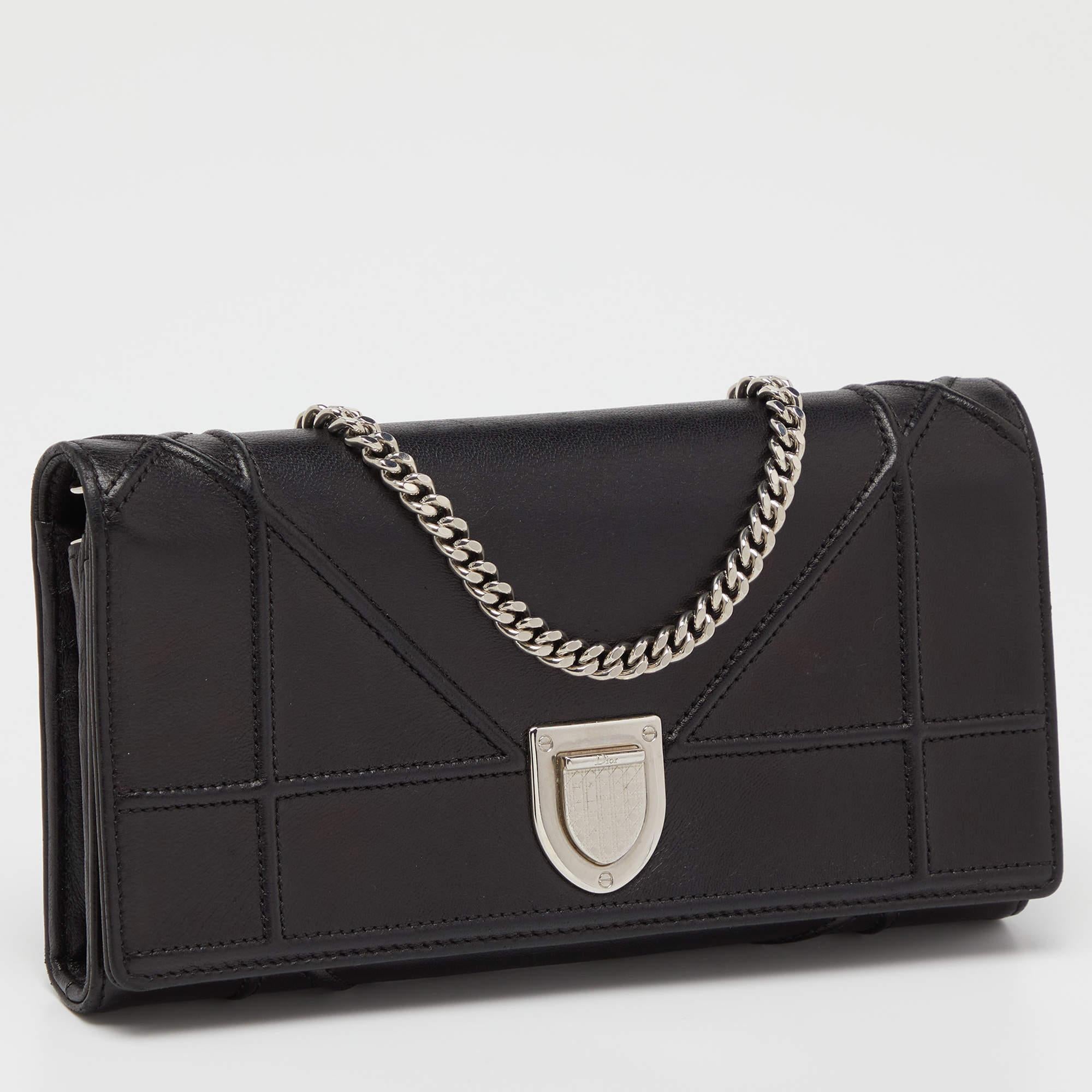 Dior Diorama Brieftasche aus schwarzem Leder an Kette, Diorama Damen