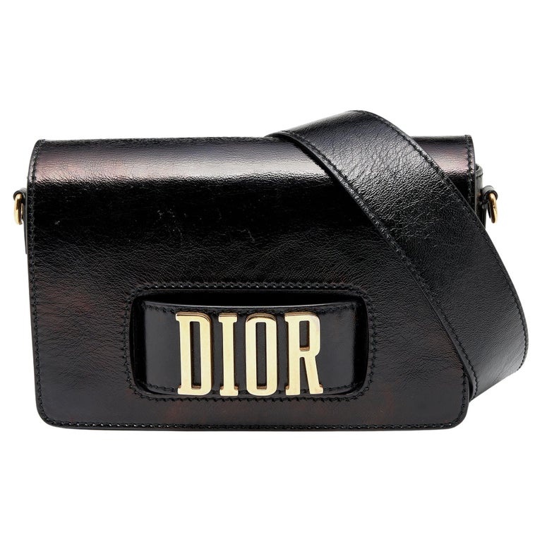Dior Schwarze Dio(r)evolution Umhängetasche aus Leder mit Klappe im Angebot  bei 1stDibs