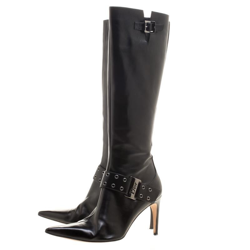 Dior Black Leather Eyelet Detail Pointed Toe Knee High Boots Size 40.5 In Good Condition For Sale In Dubai, Al Qouz 2