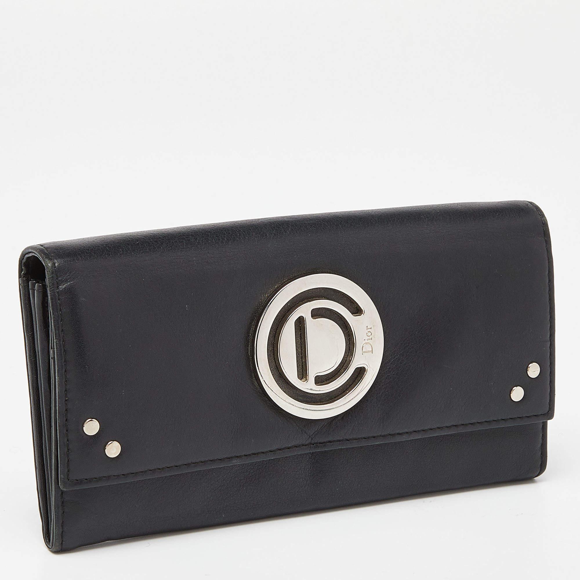 Dior Black Leather Flap Continental Wallet In Excellent Condition For Sale In Dubai, Al Qouz 2