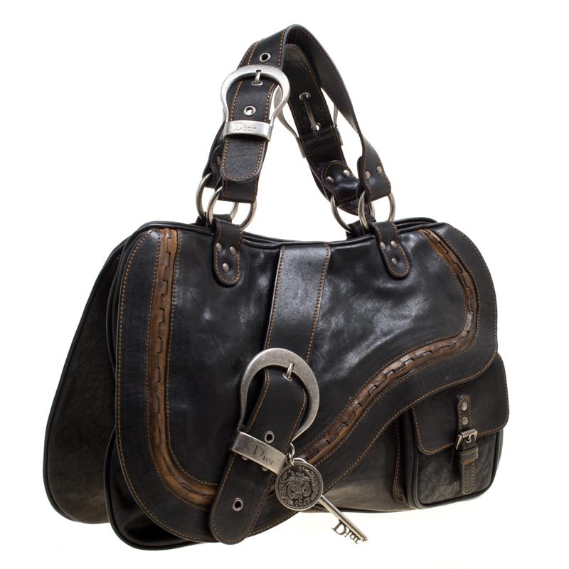 Dior Black Leather Gaucho Shoulder Bag In Good Condition In Dubai, Al Qouz 2