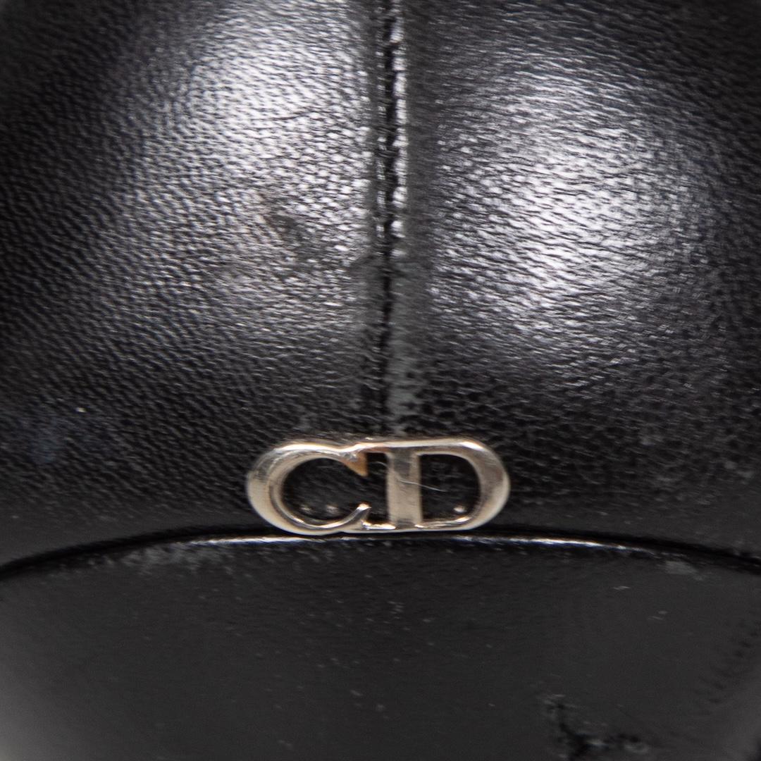 Donna Dior Pumps in pelle nera con logo hardware misura IT 37,5 in vendita