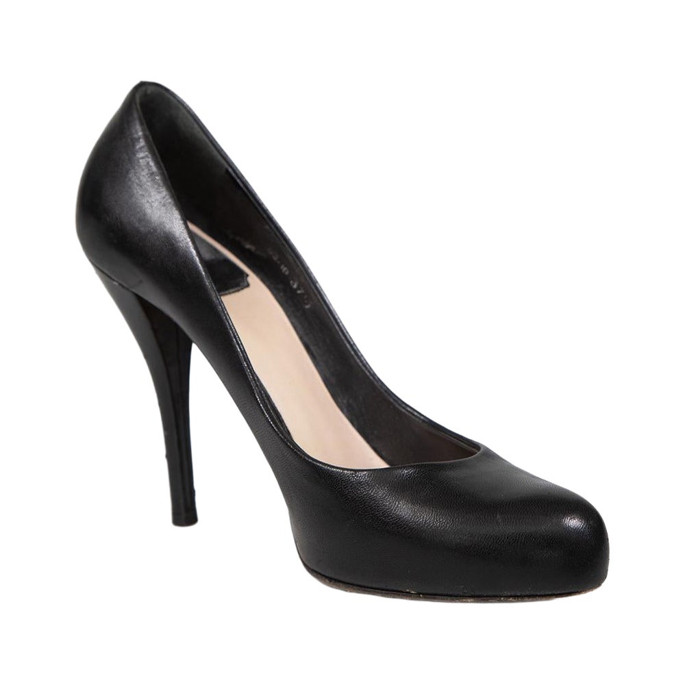 Dior Black Leather Logo Hardware Pumps Size IT 37.5 For Sale