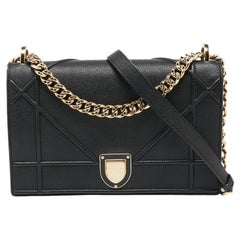 Dior Medium Diorama Umhängetasche aus schwarzem Leder