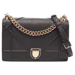Dior Borsa a tracolla media Diorama in pelle nera