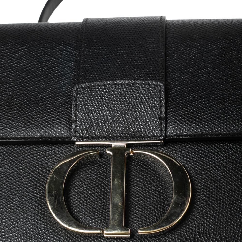 Dior Black Leather Montaigne 30 Flap Shoulder Bag In Good Condition In Dubai, Al Qouz 2