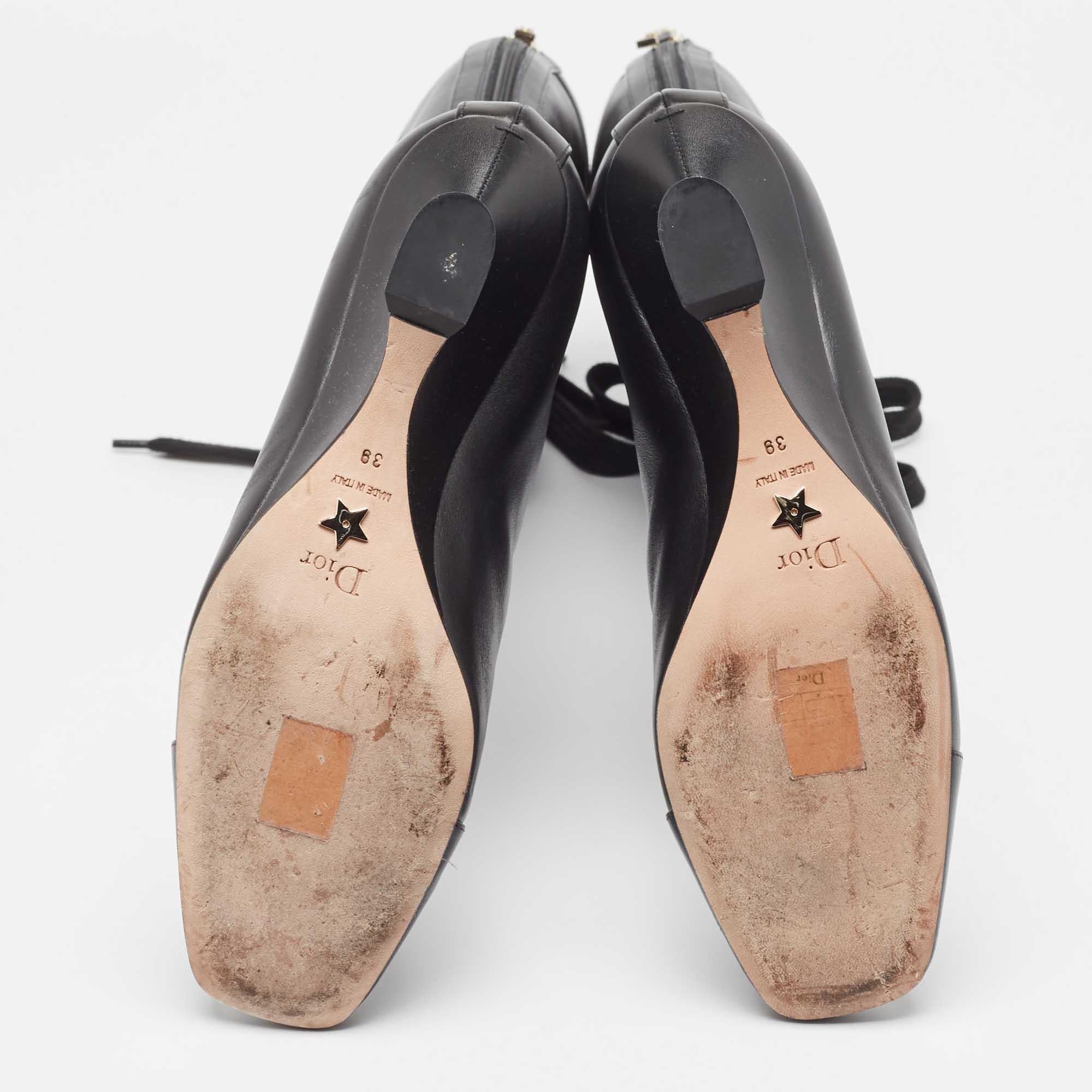Dior Schwarze Naughtily-D Keilstiefel aus Leder Größe 39 Damen im Angebot