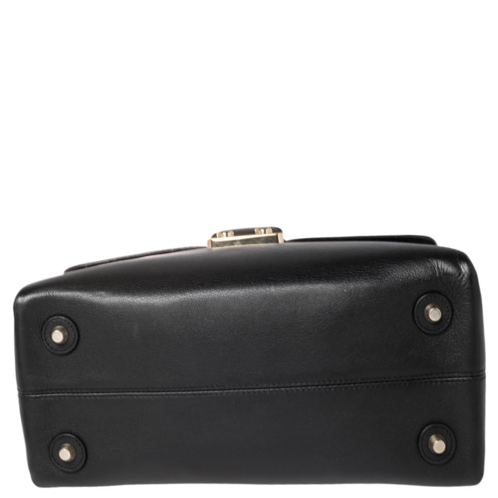 Borsa Dior New Lock Top Handle in pelle nera 5