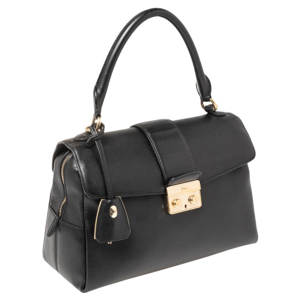 Borsa Dior New Lock Top Handle in pelle nera In condizioni buone a Dubai, Al Qouz 2