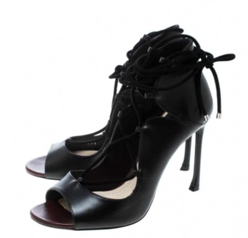 Dior Schwarze Petale-Pumps aus Leder mit offener Zehe und Schnürung Größe 37,5 im Angebot 3