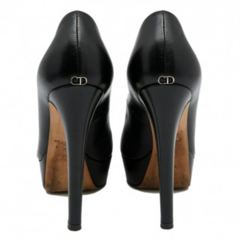 Bombas de plataforma de cuero negro Dior talla 36 en venta 1