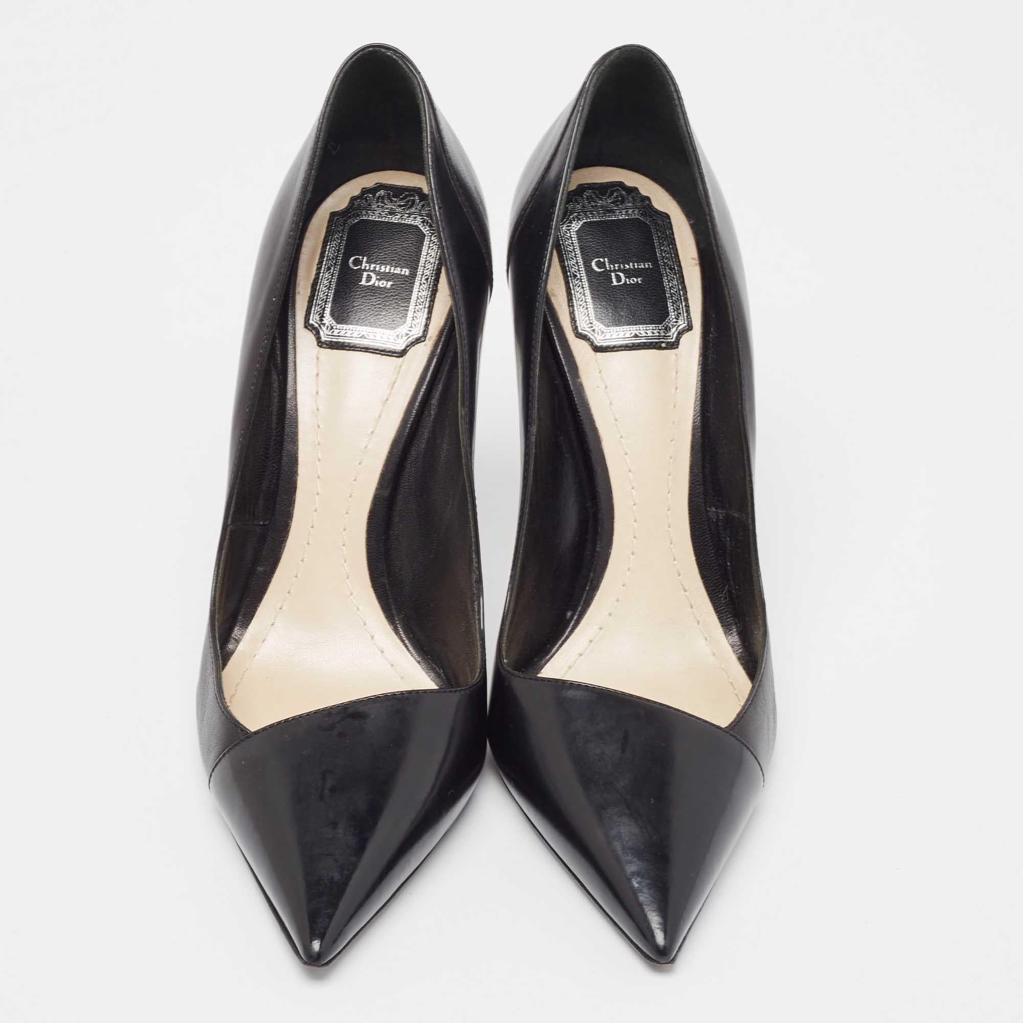 Dior Black Leather Pointed Toe Pumps Size 38 In Good Condition In Dubai, Al Qouz 2