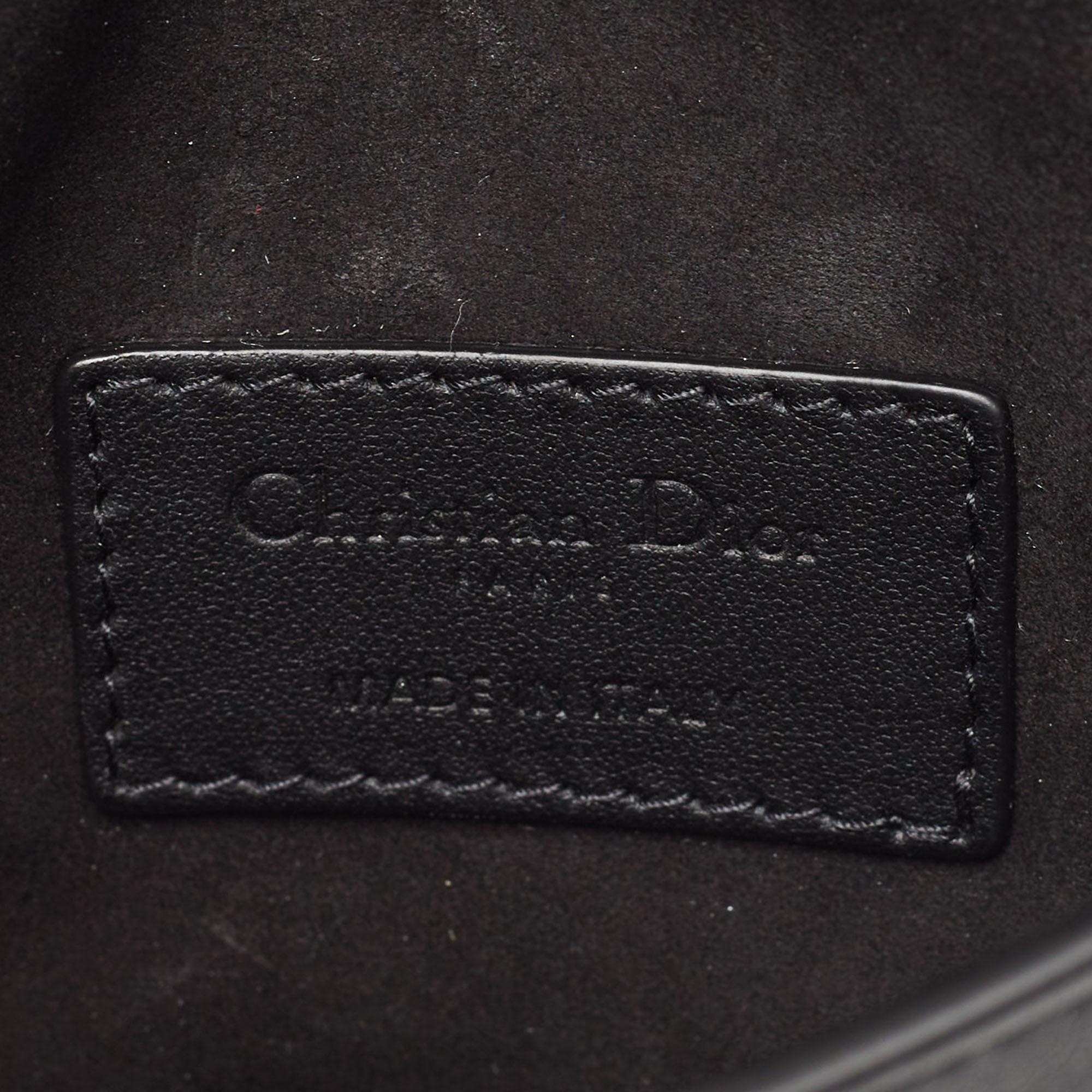 Dior Schwarze Ledergürteltasche mit Sattel im Angebot 6