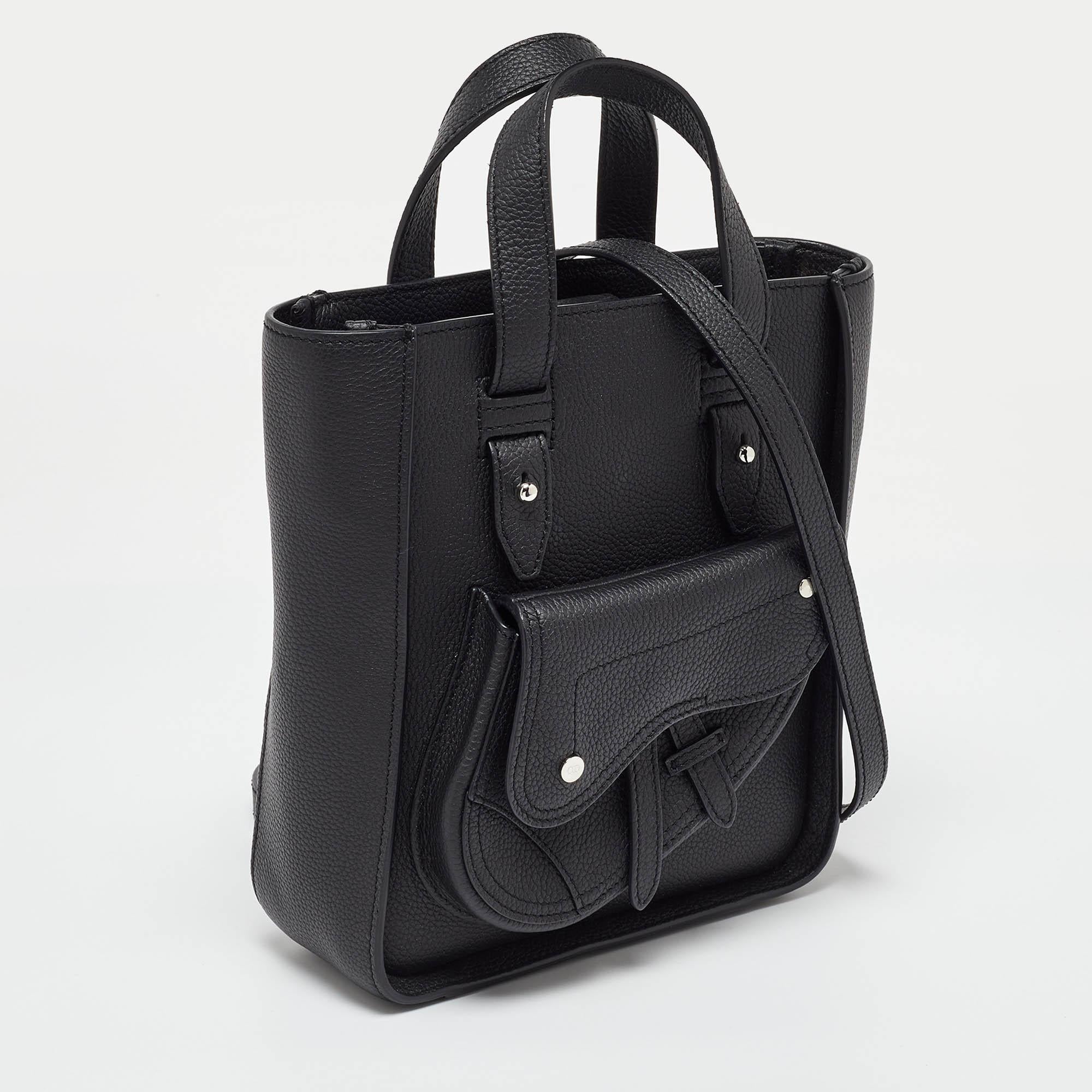 Nero Tote Dior in pelle nera con sella in vendita