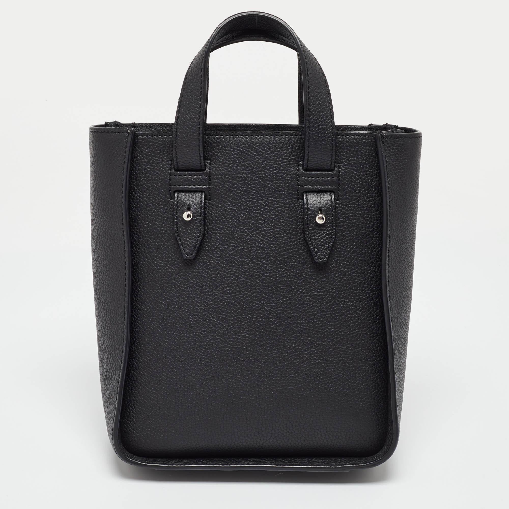 Tote Dior in pelle nera con sella In condizioni buone in vendita a Dubai, Al Qouz 2