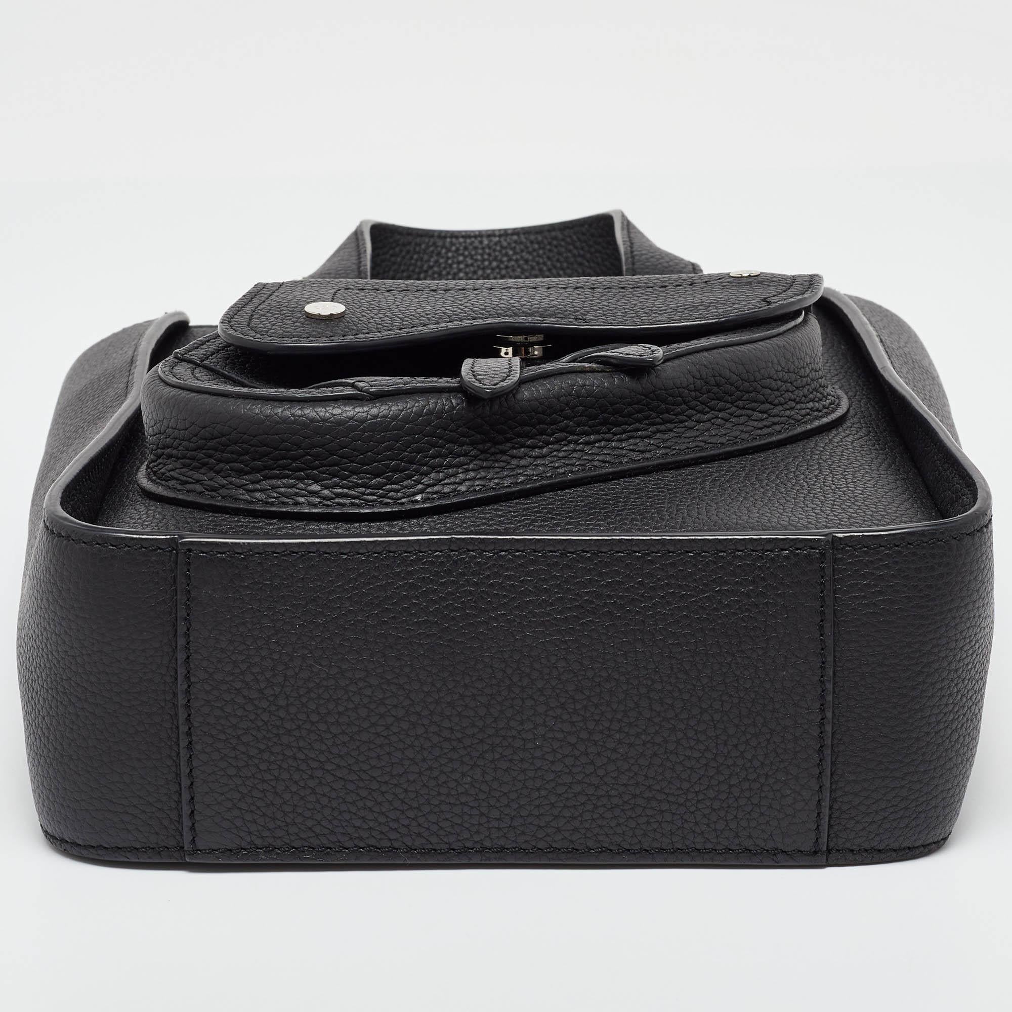 Tote Dior in pelle nera con sella in vendita 3