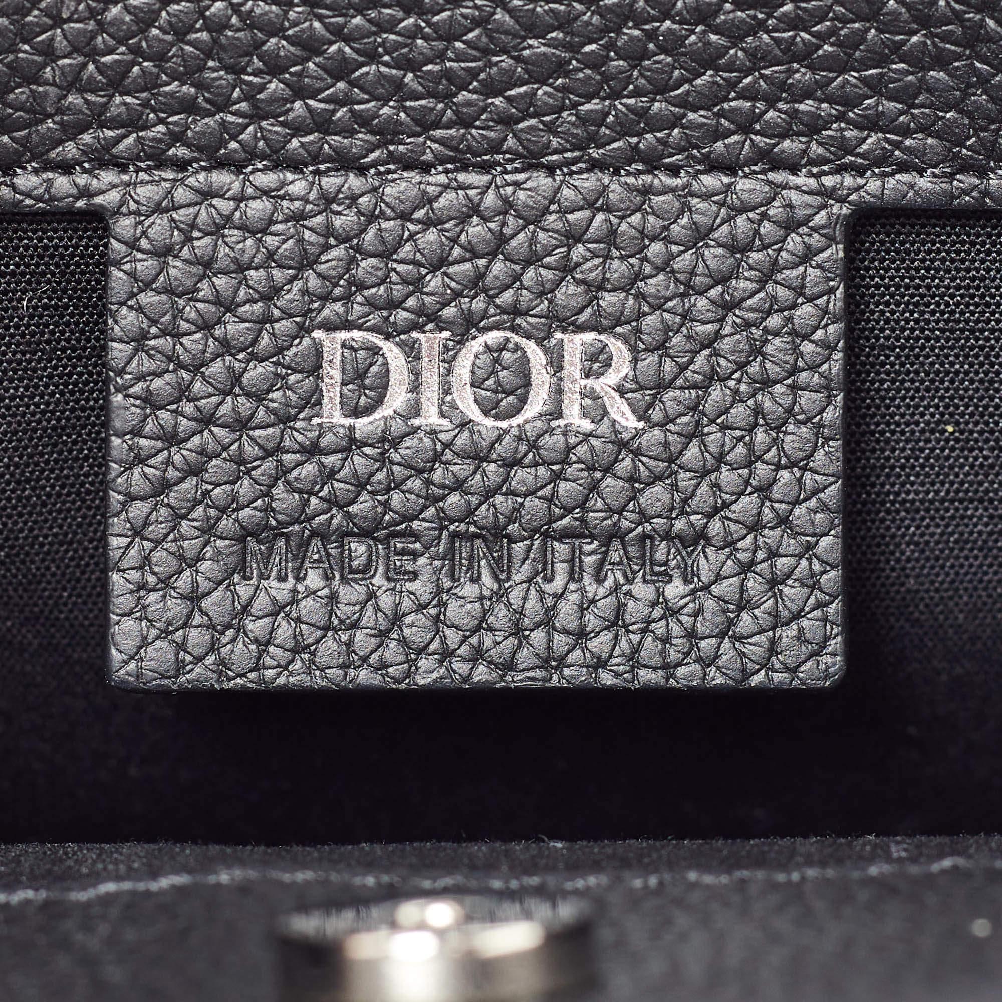 Tote Dior in pelle nera con sella in vendita 4