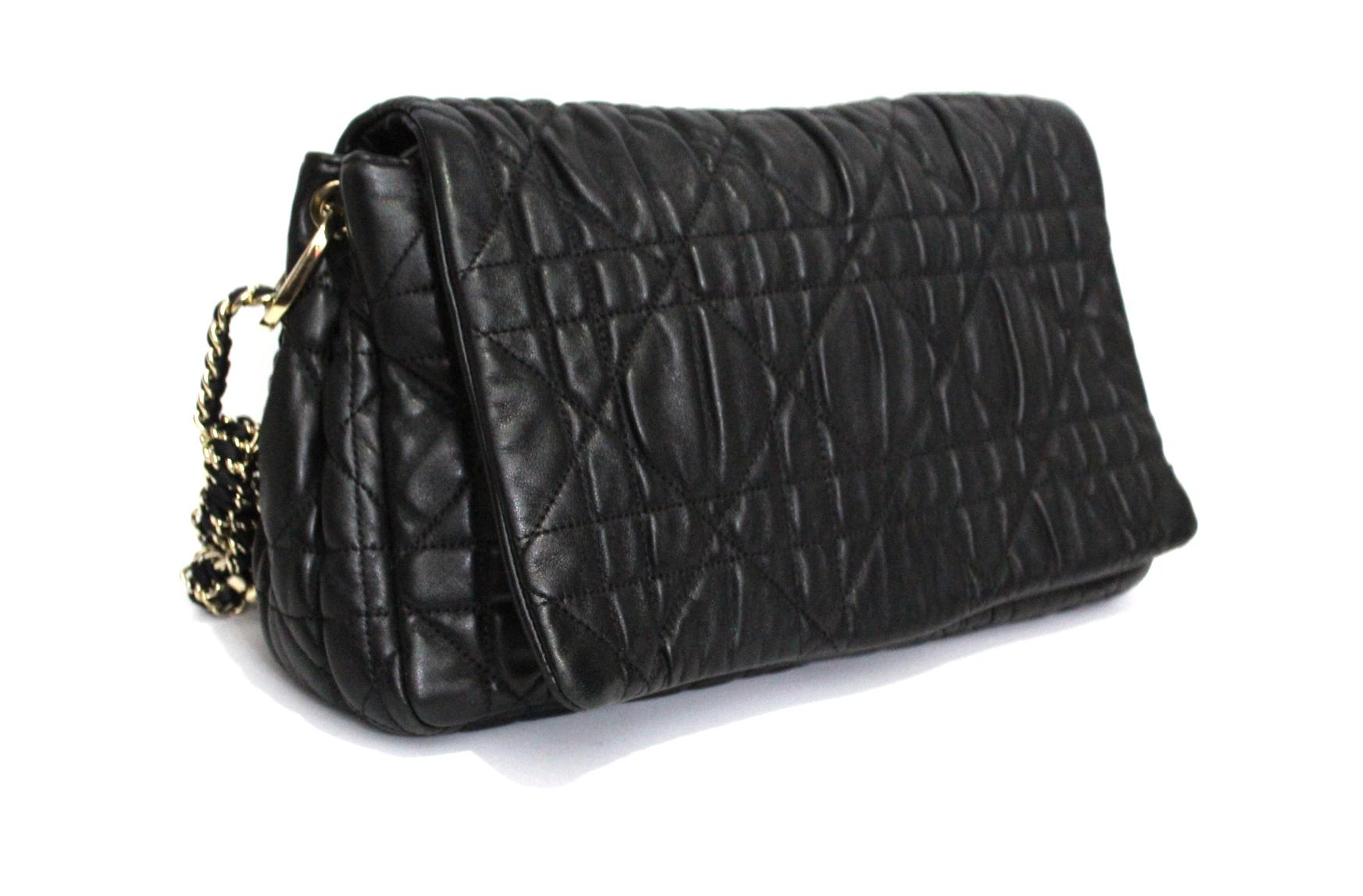 Dior Black Leather Shoulder Bag In Excellent Condition In Torre Del Greco, IT