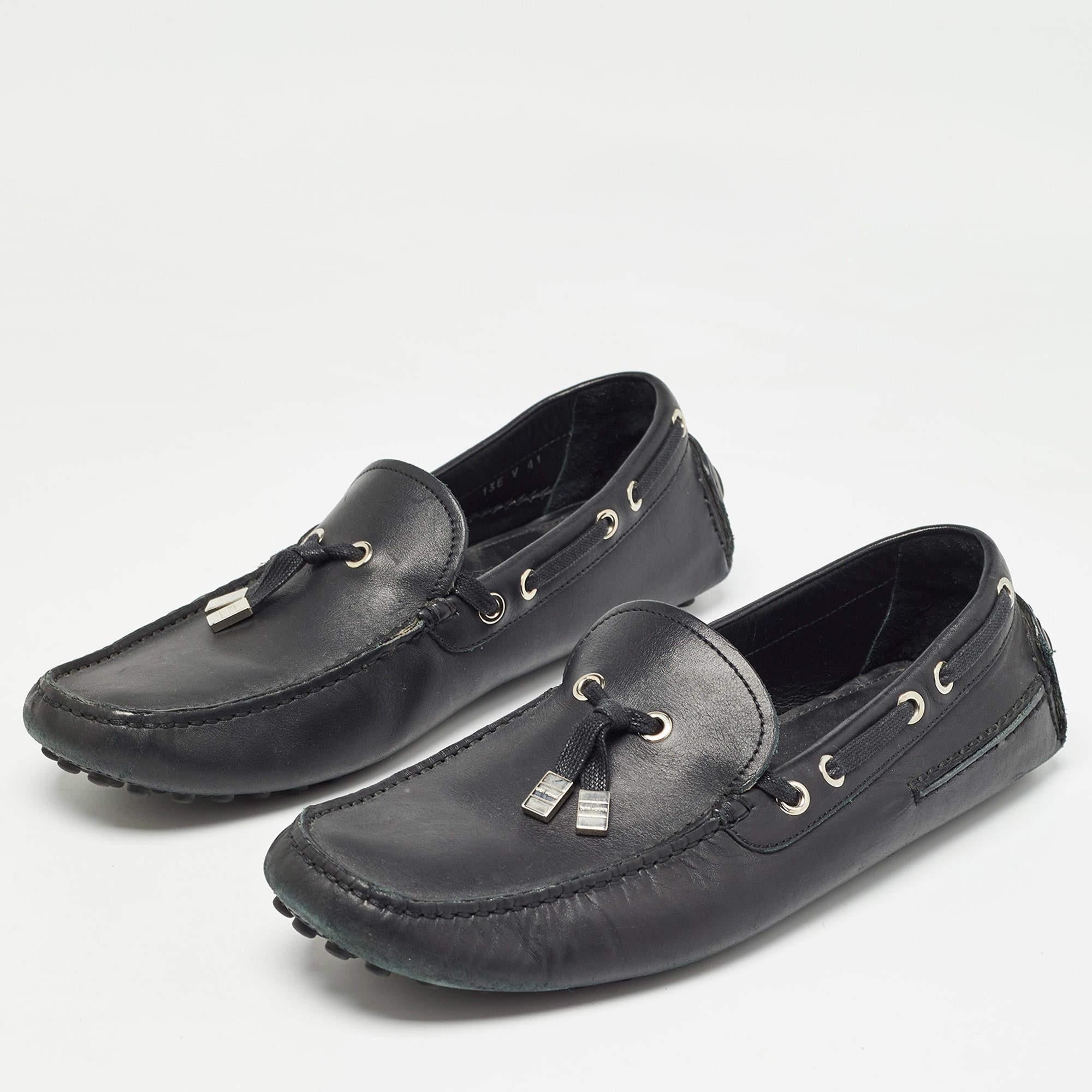 Practical fashionable and durable—these Dior black loafers are carefully built to be fine companions to your everyday style. They come made using the best materials to be a prized buy.