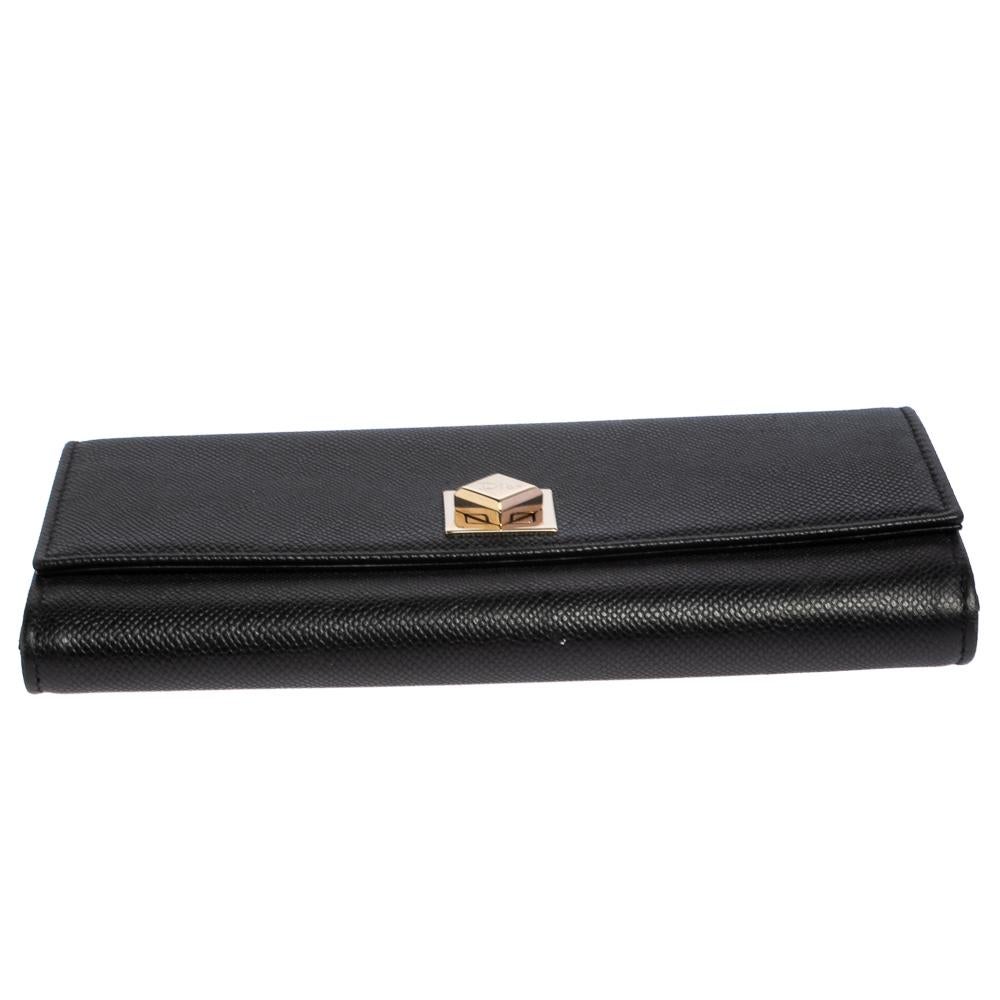 Dior Black Leather Turn Me Dior Continental Wallet In Good Condition In Dubai, Al Qouz 2