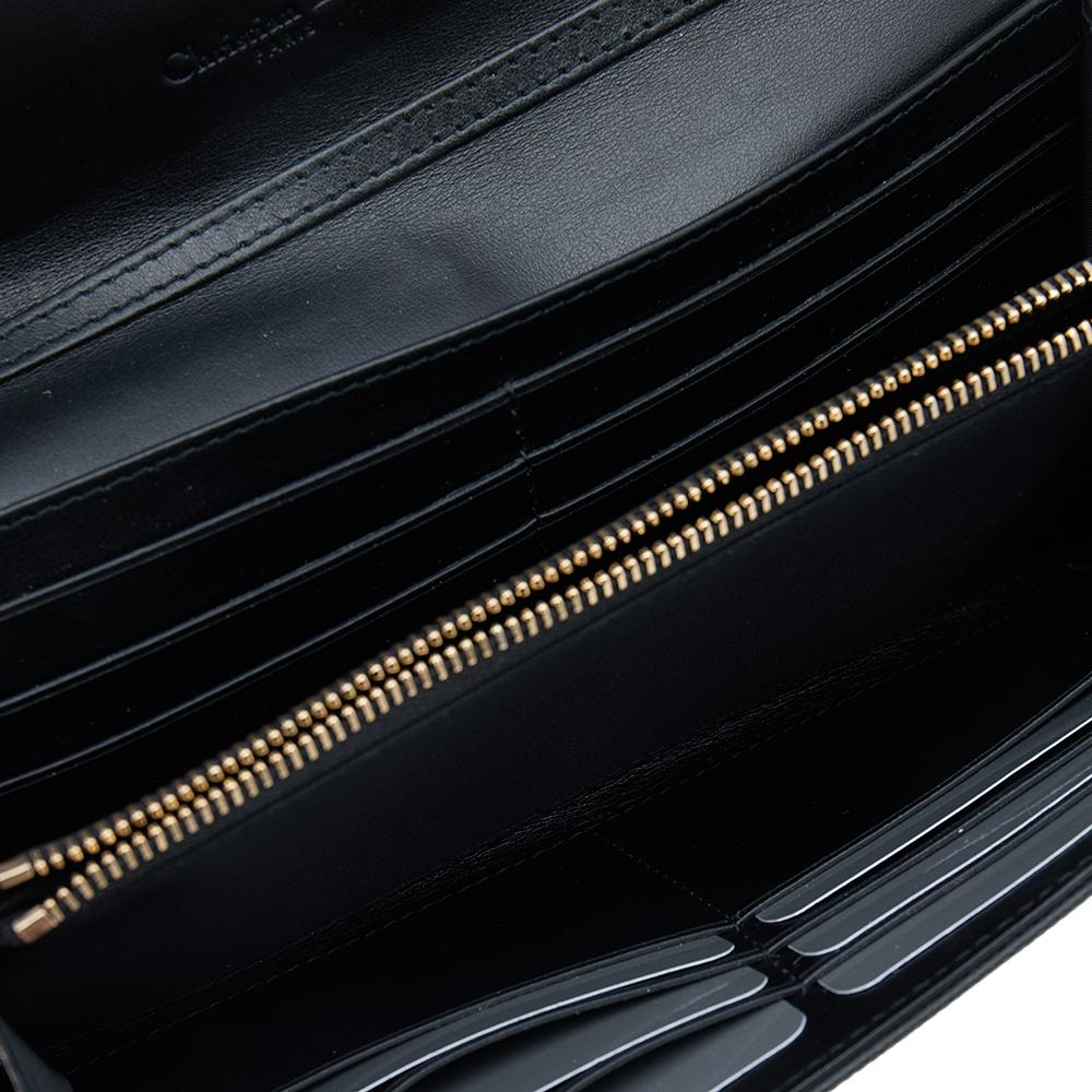 Dior Black Leather Turn Me Dior Wallet on Chain In Good Condition In Dubai, Al Qouz 2