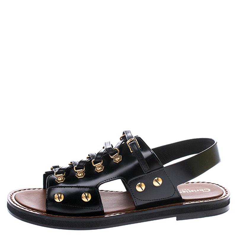 These leather flats are a perfect option while choosing footwear for any casual occasion. These flats have a unique silhouette with gold-tone accents and signature bee motif on the slingback straps. These Wildior flats from Dior are funky and