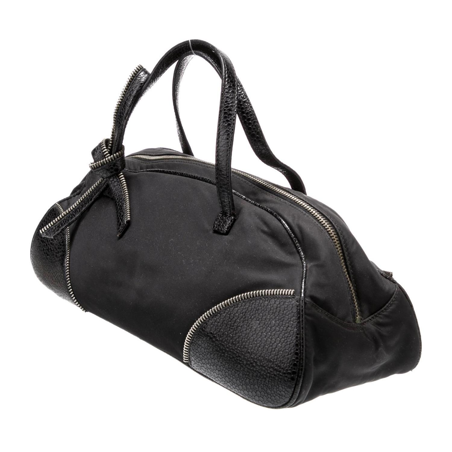 Christian Dior Black Leather Zipper Embossed Boston Bag In Good Condition For Sale In Montreal, Quebec