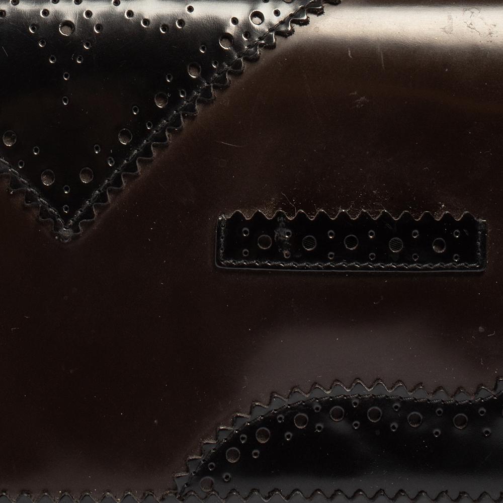Dior D'Trick Baguette Tasche aus schwarzem/maronfarbenem Brogue-Leder und schrägem Segeltuch 2