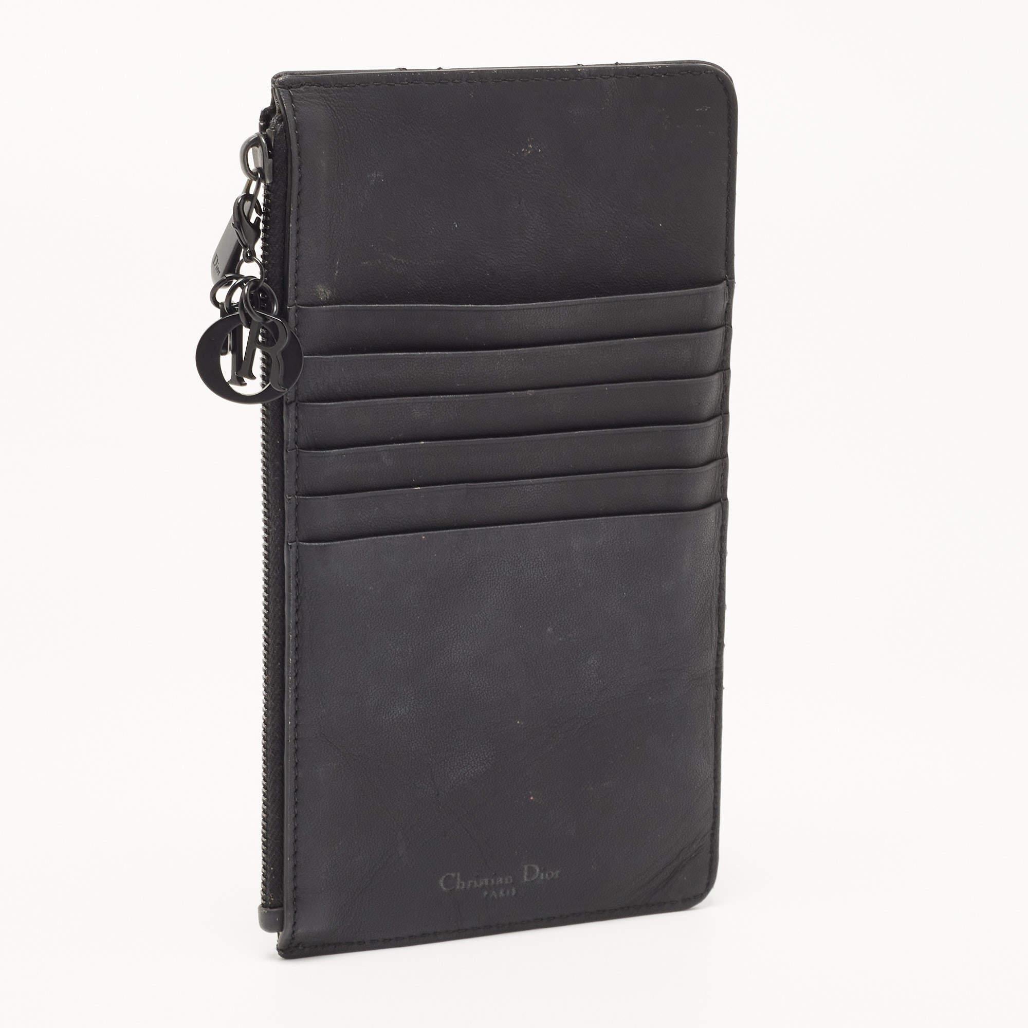 Dior Black Matte Cannage Leather Zip Pouch In Excellent Condition For Sale In Dubai, Al Qouz 2