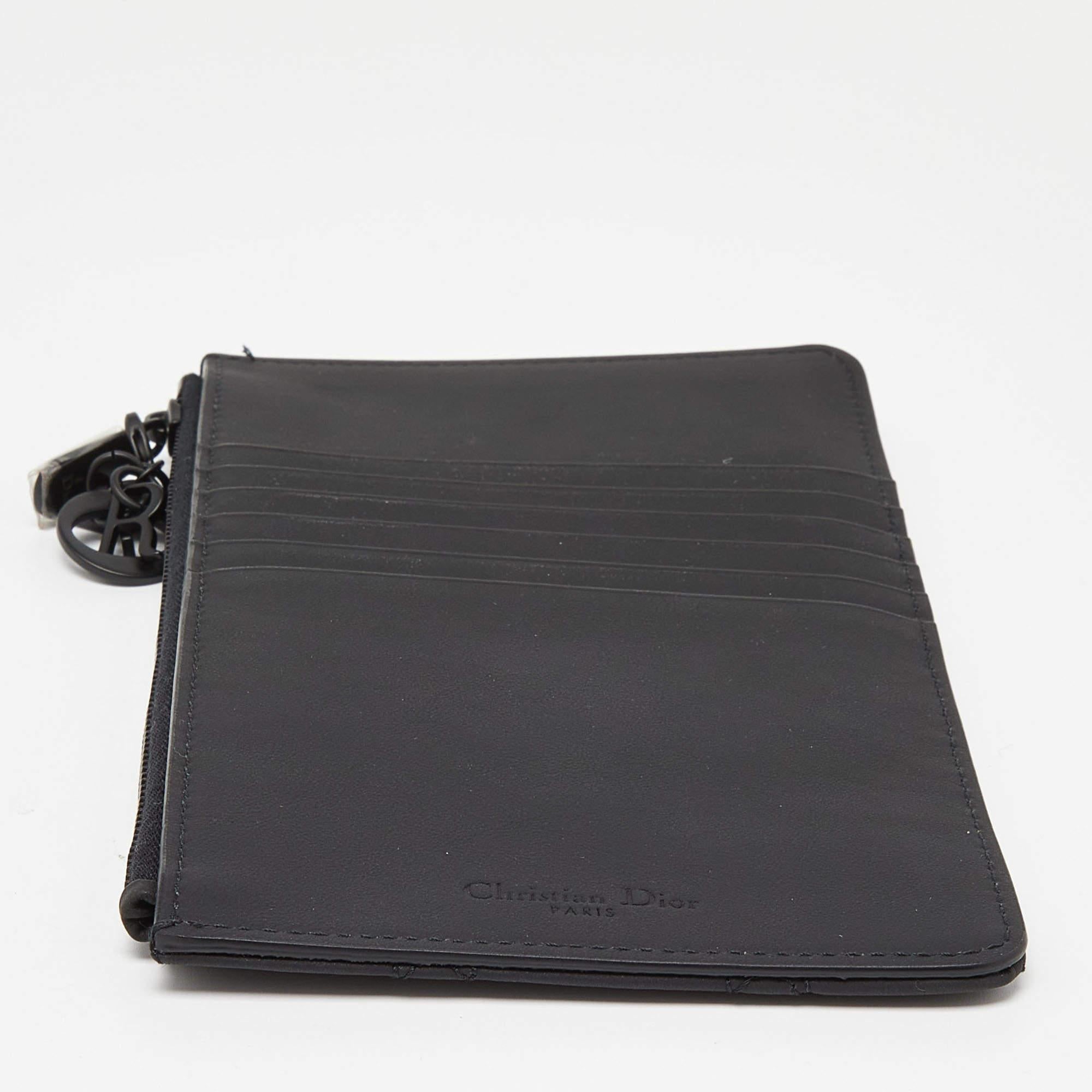 Dior Black Matte Cannage Leather Zip Pouch en vente 2