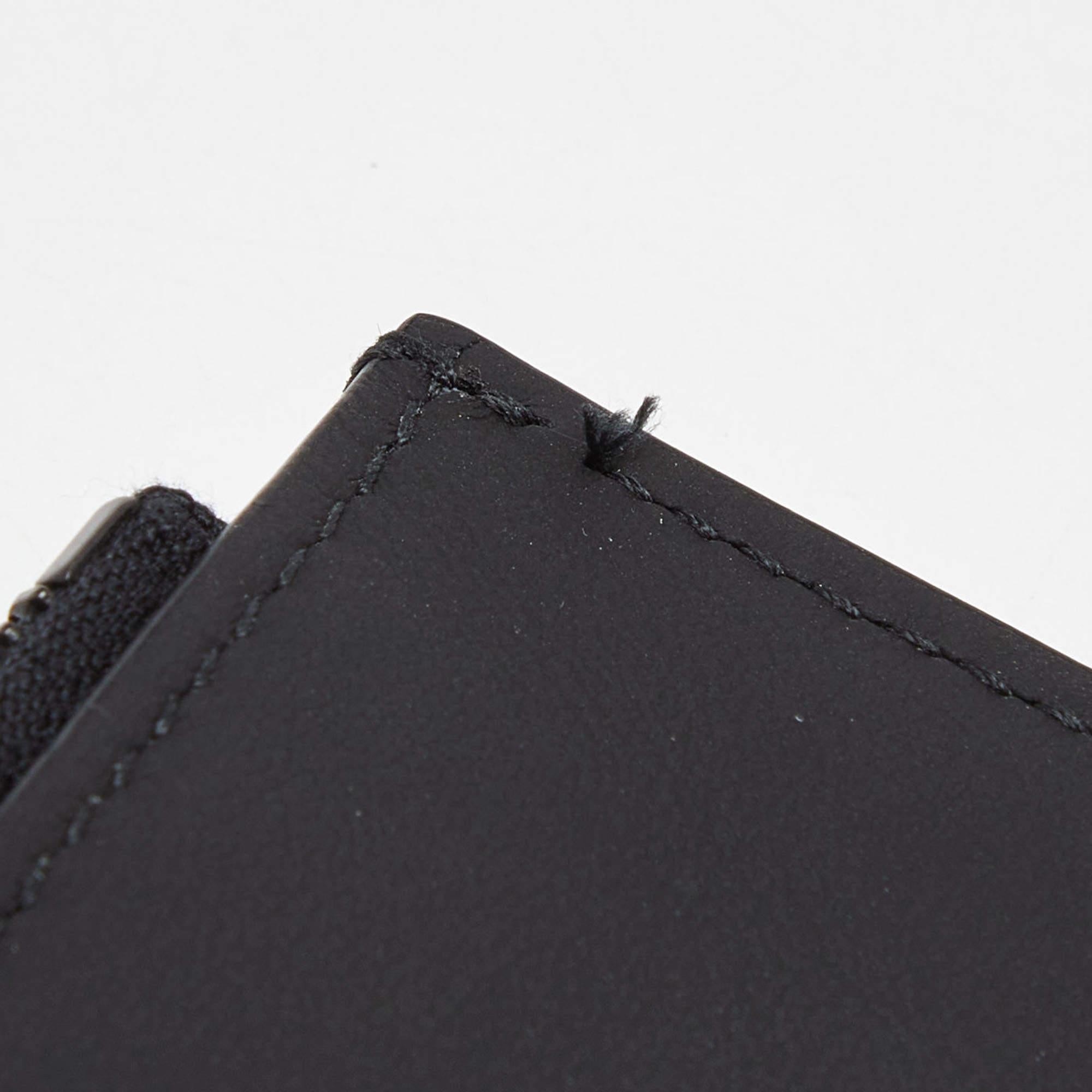 Dior Black Matte Cannage Leather Zip Pouch en vente 3