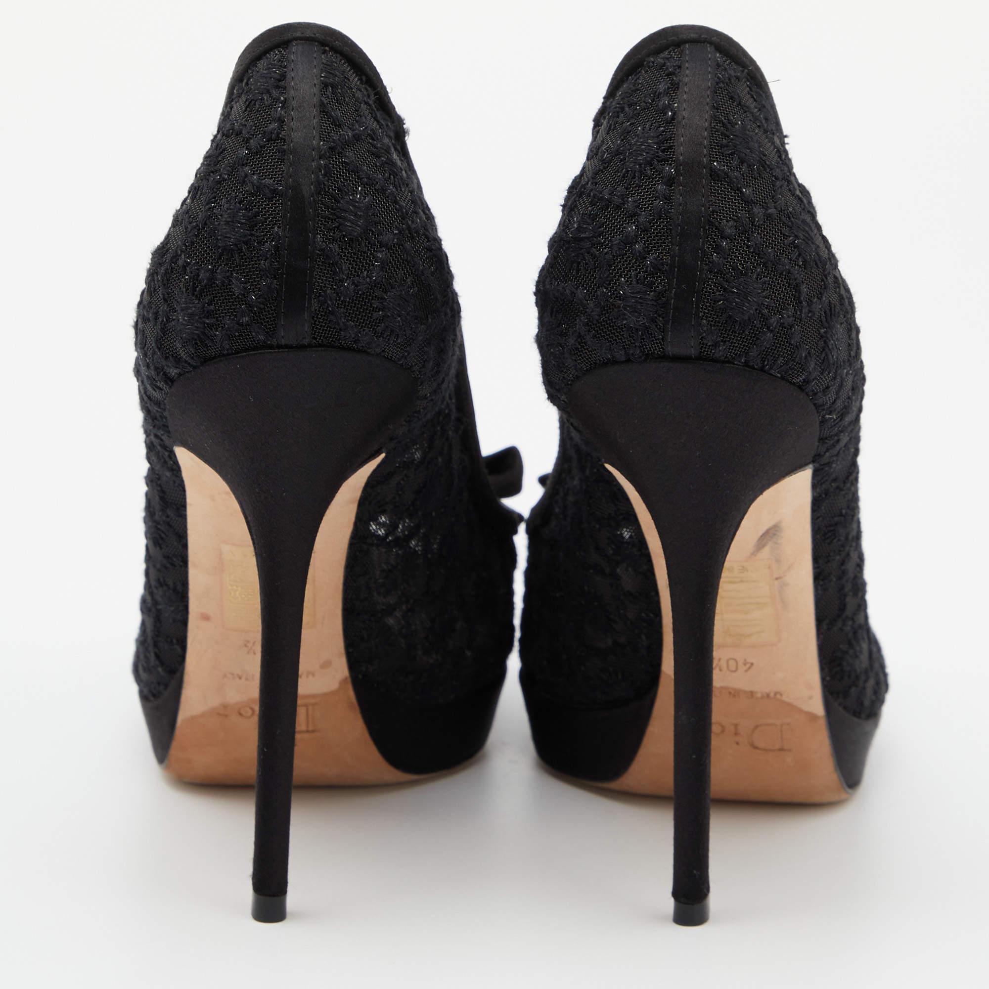 Dior Black Mesh and Satin Bow Peep Toe Platform Pumps Size 40.5 In Good Condition For Sale In Dubai, Al Qouz 2