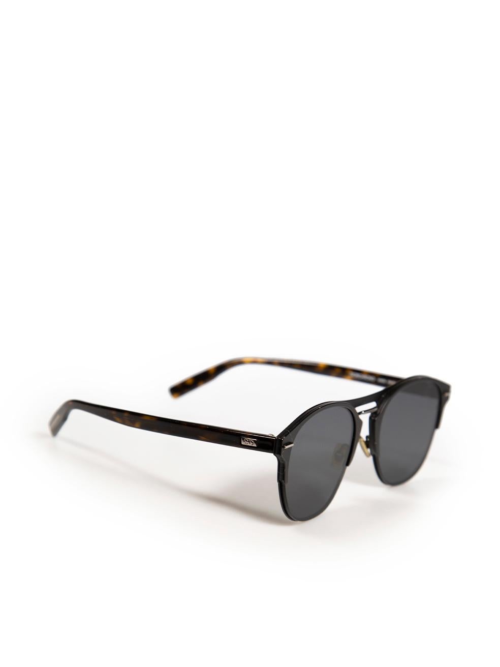 CONDITION is Very good. Minimal wear to sunglasses is evident. Minimal wear to top of lenses metal frame where coating is scratched on this used Dior designer resale item.
 
 Details
 Diorchrono 
 Black
 Metal
 Sunglasses
 Round frame
 Tortoiseshell