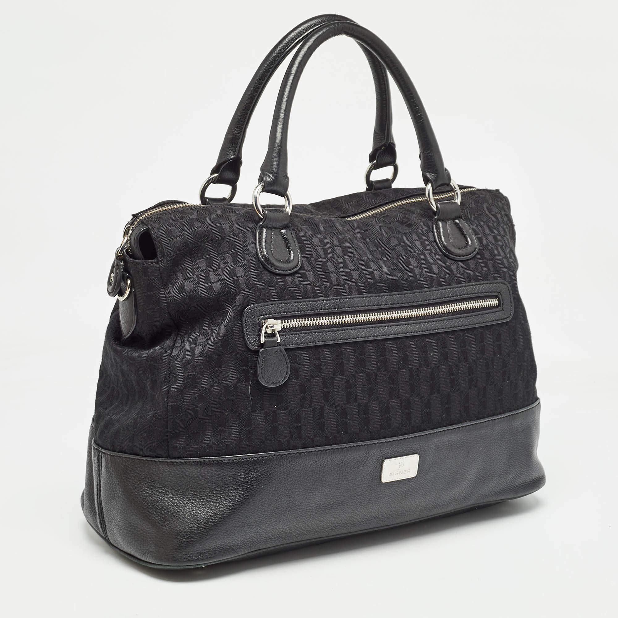 Dior Black Monogram Canvas and Leather Front Pocket Tote In Good Condition For Sale In Dubai, Al Qouz 2